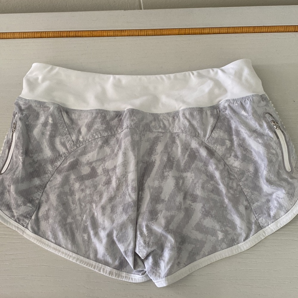 Lululemon - Picture 2 of 2